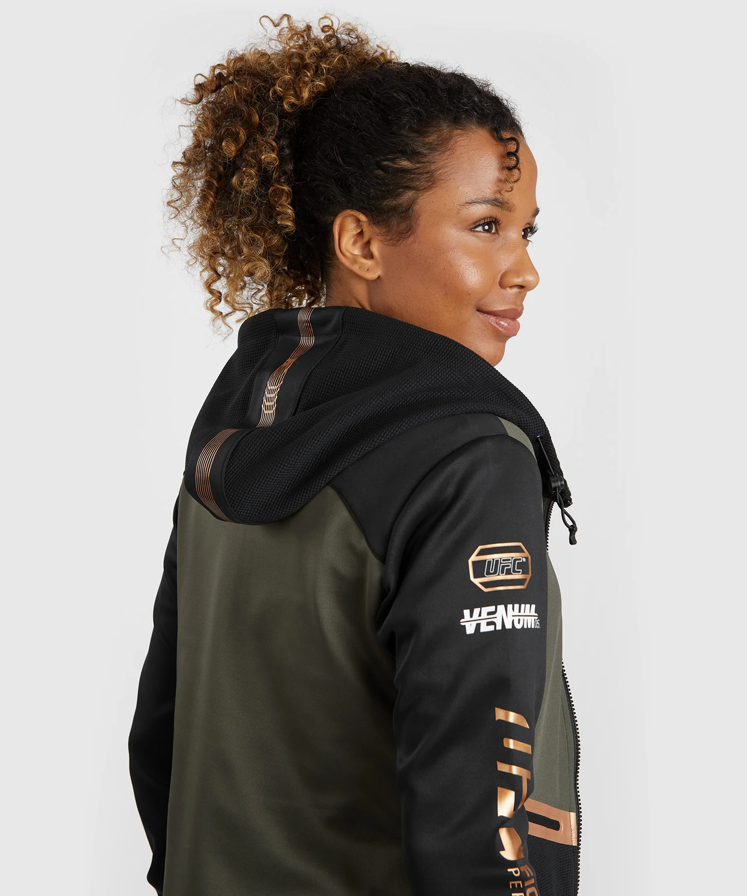 Sweatshirt zippé à capuche pour Femmes UFC Adrenaline by Venum Fight Week - Kaki/Bronze - Image 6