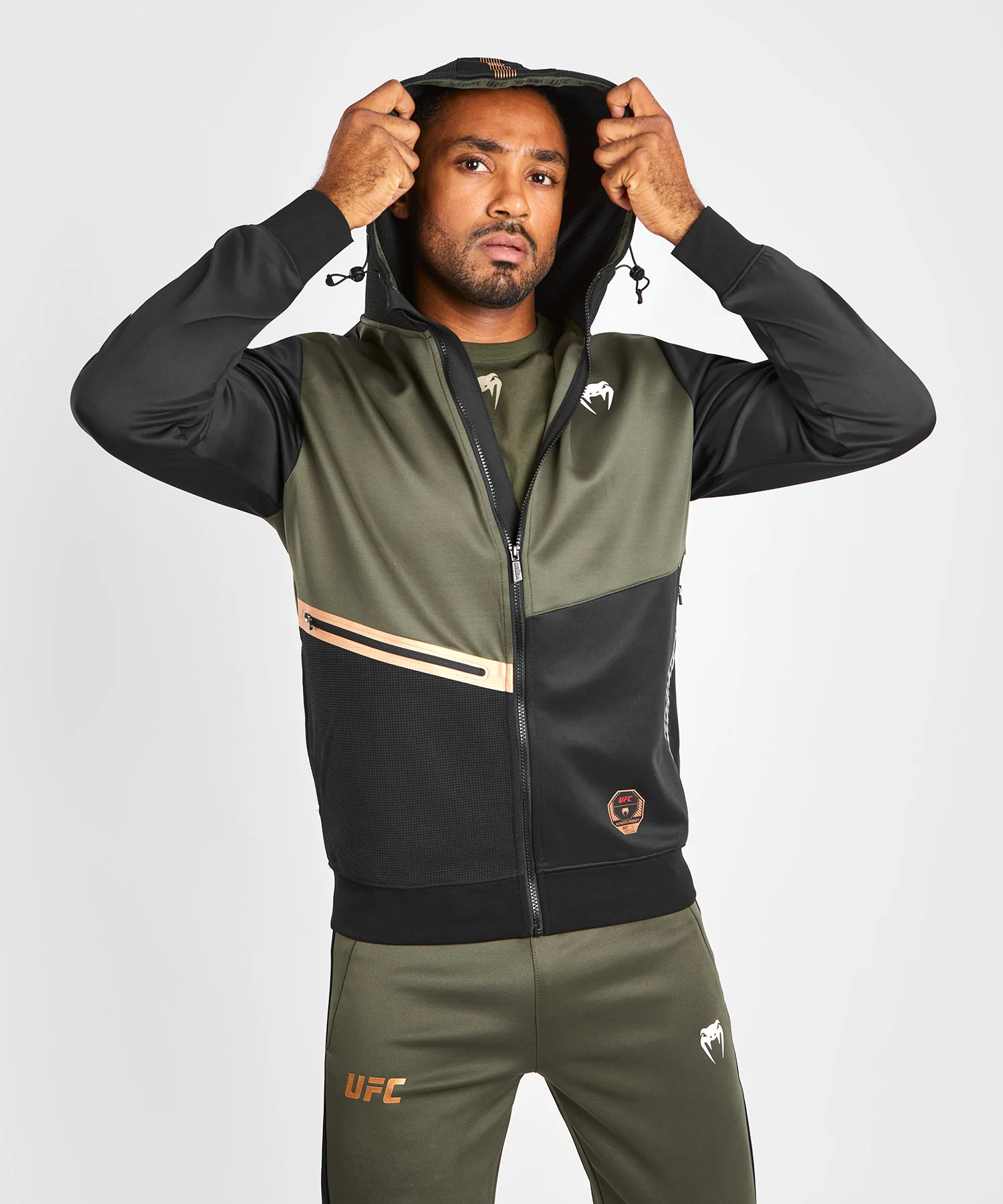 Sweatshirt zippé à capuche UFC Adrenaline by Venum Fight Week - Khaki/Bronze - Image 5