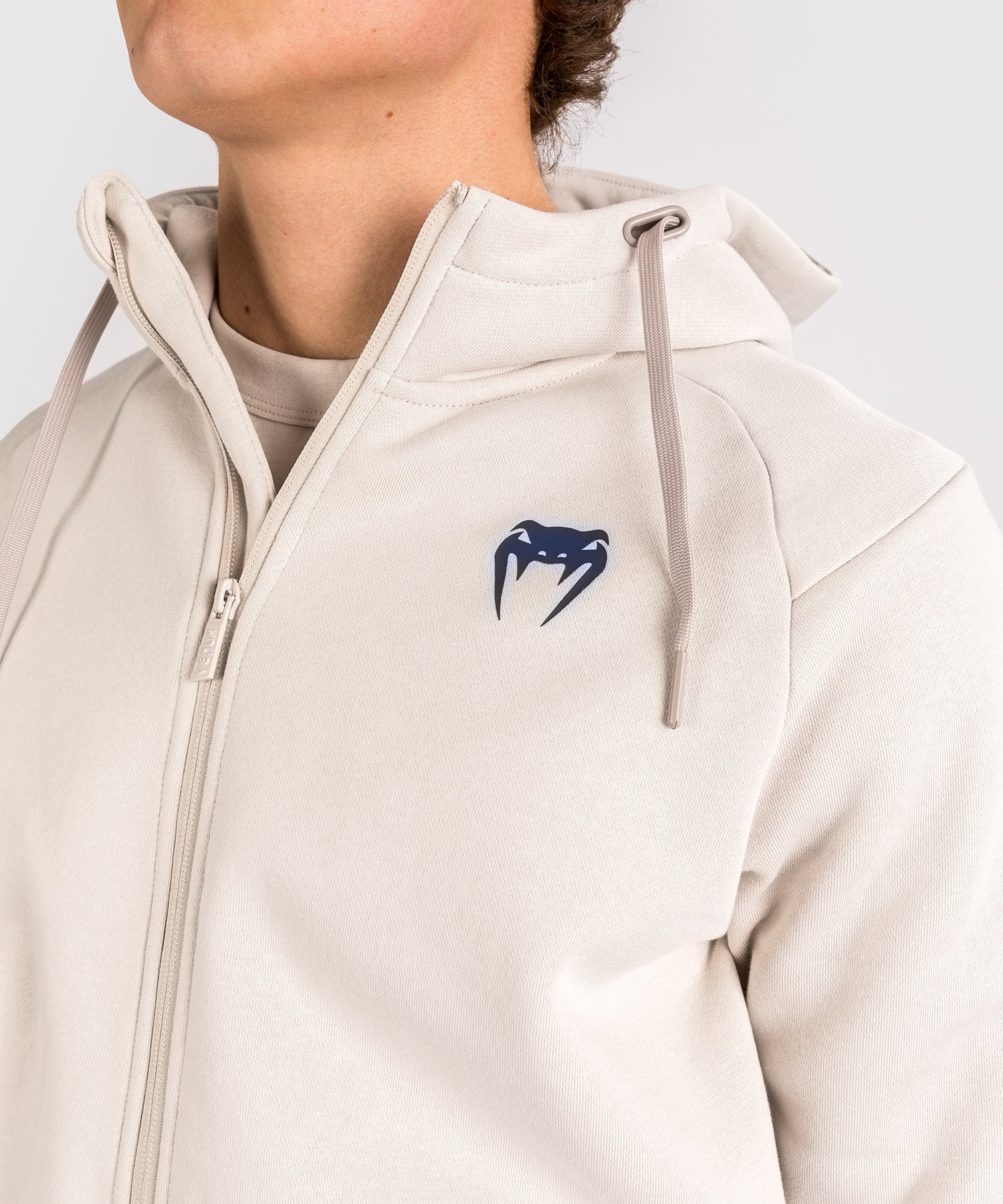 Sweatshirt Zippé à Capuche Venum Strikeland - Greige - Image 8