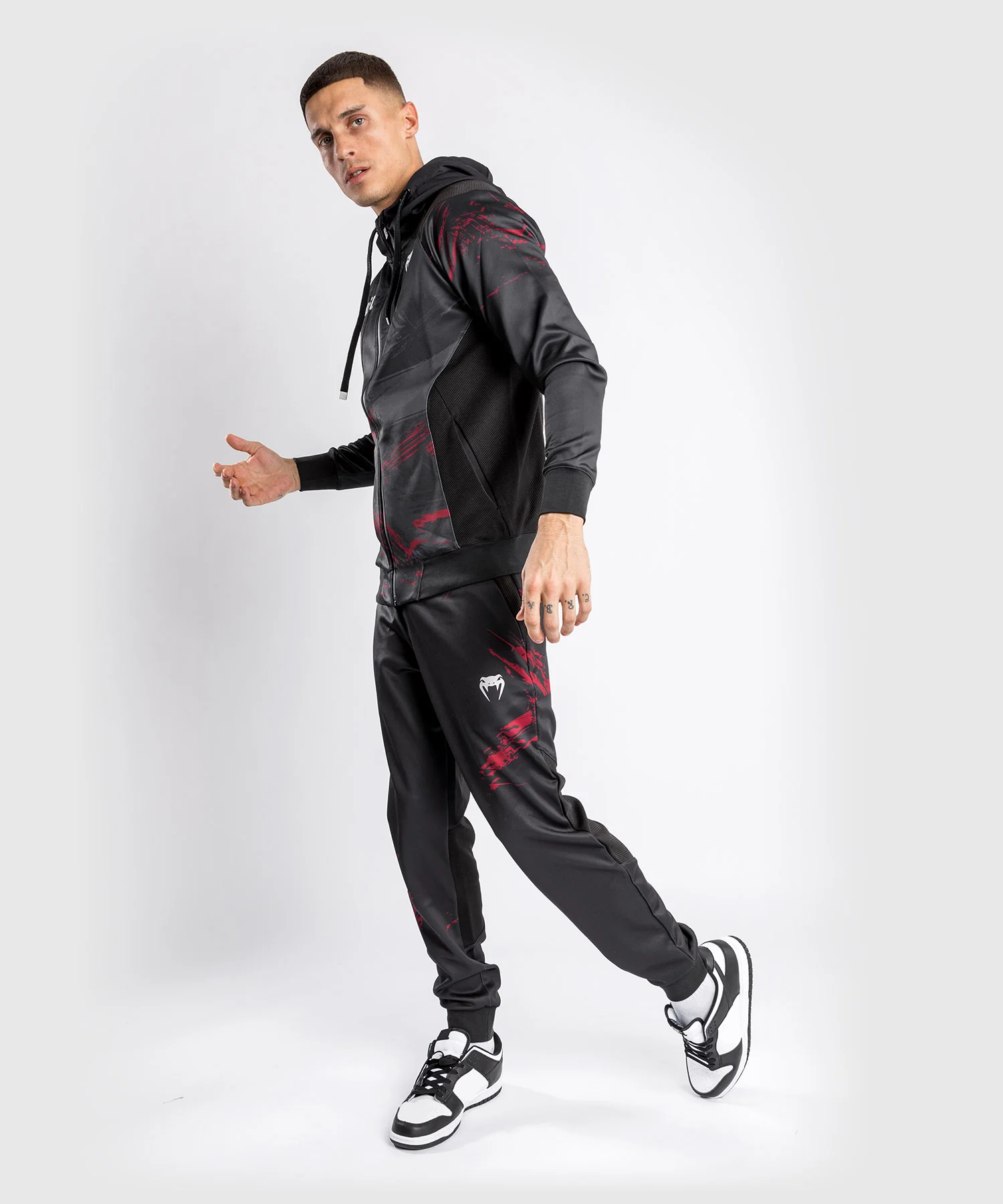 Veste à capuche pour Hommes UFC Venum Authentic Fight Week 2.0 - Noir/Rouge - Image 6