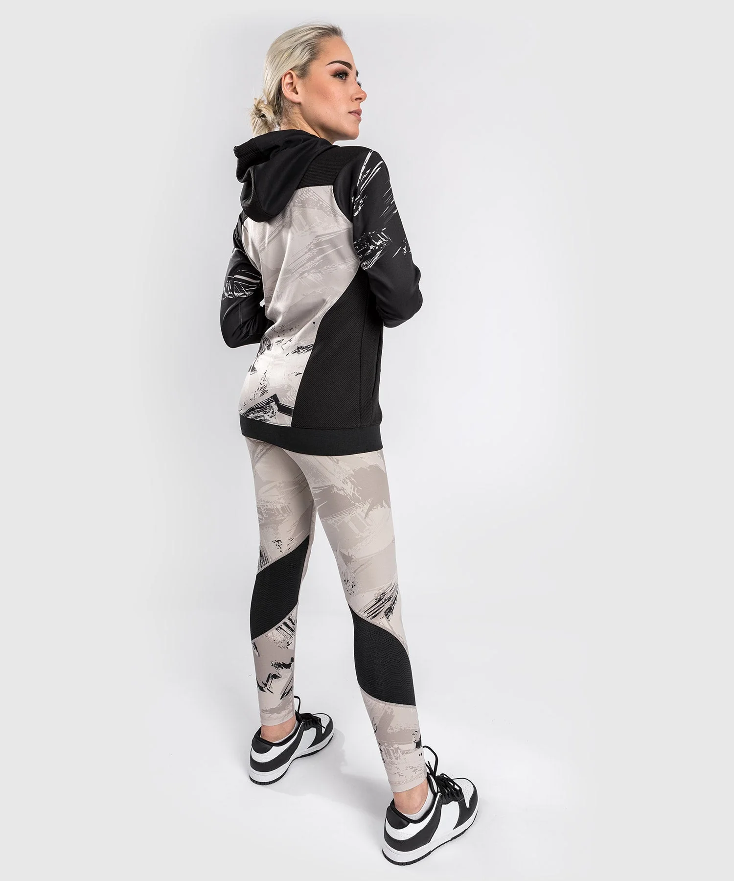 Sweatshirt Zippé pour Femmes UFC Venum Authentic Fight Week 2.0 - Noir/Sable - Image 4