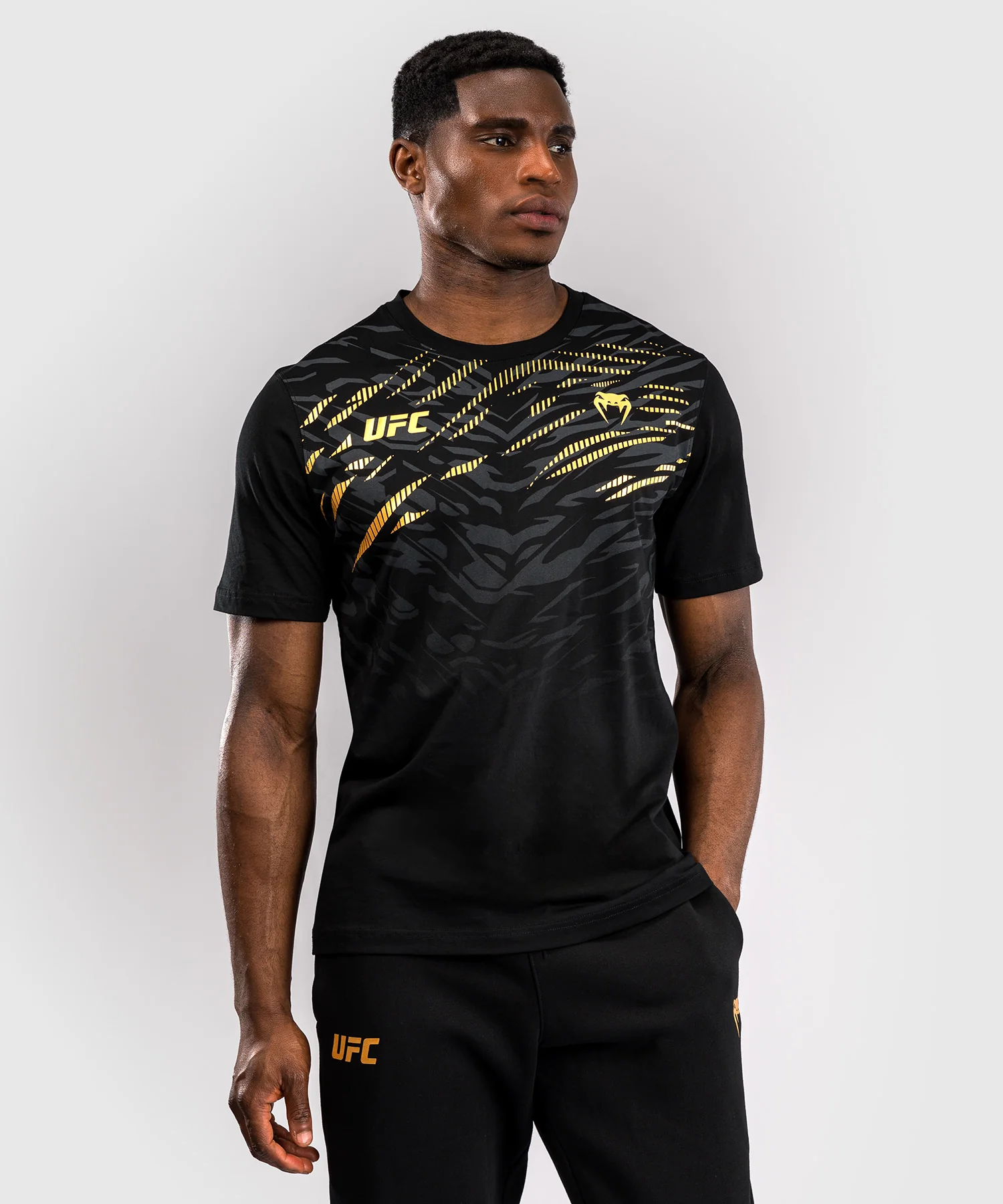 T-shirt à Manches Courtes pour Hommes UFC Fusion by Venum Replica - Champion