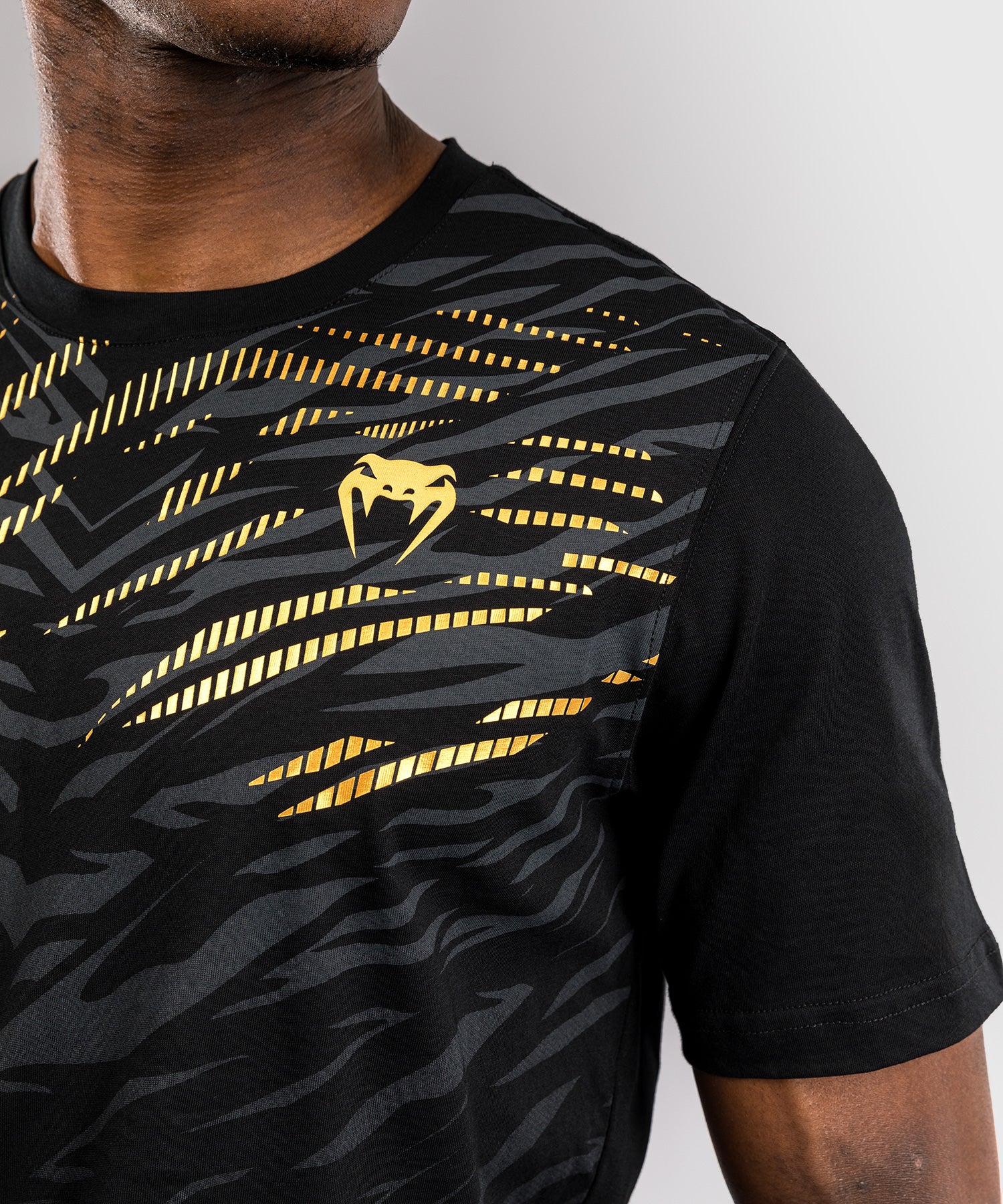 T-shirt à Manches Courtes pour Hommes UFC Fusion by Venum Replica - Champion - Image 5