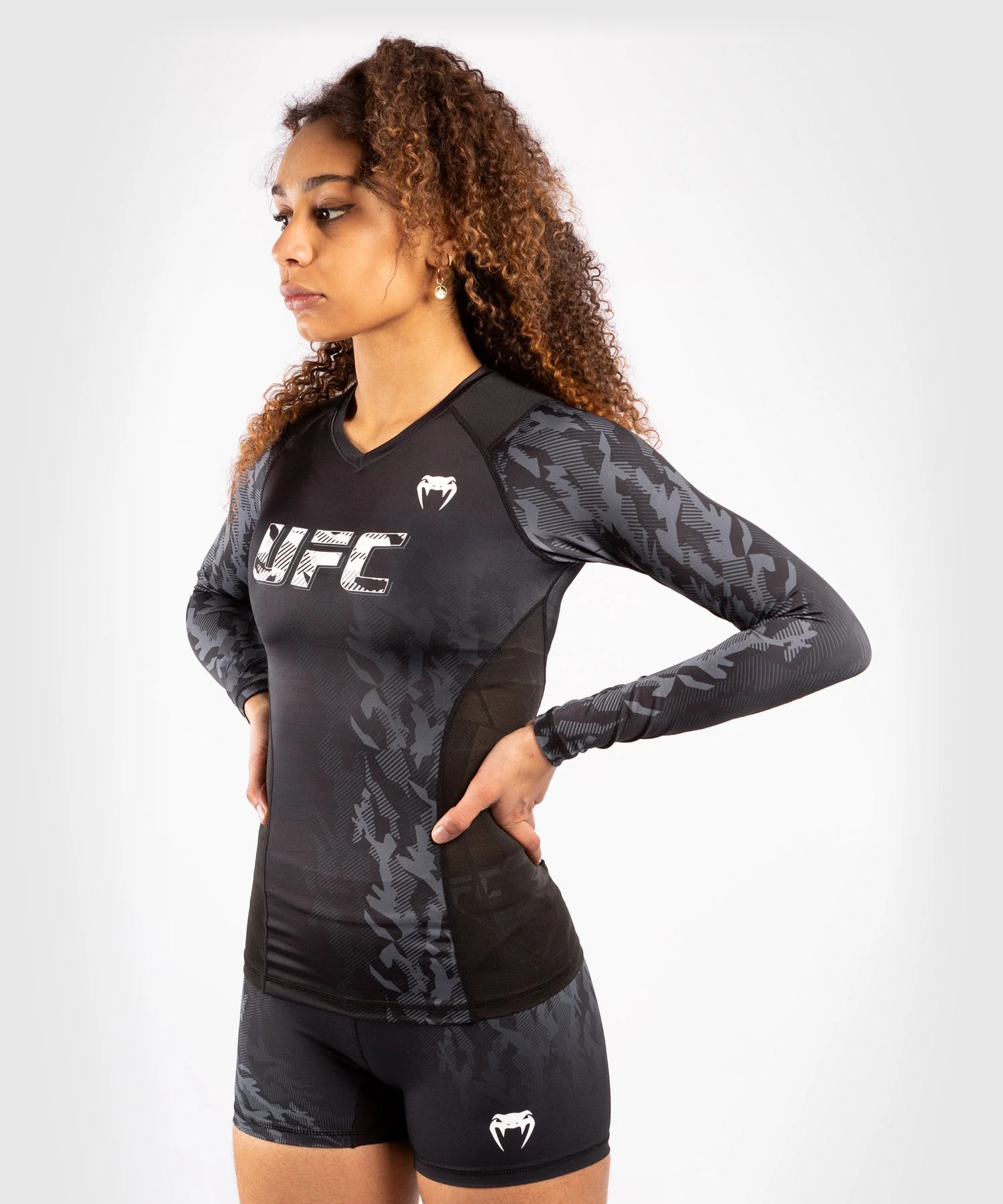 T-shirt de compression Manches longues Femme UFC Venum Authentic Fight Week - Noir - Image 3