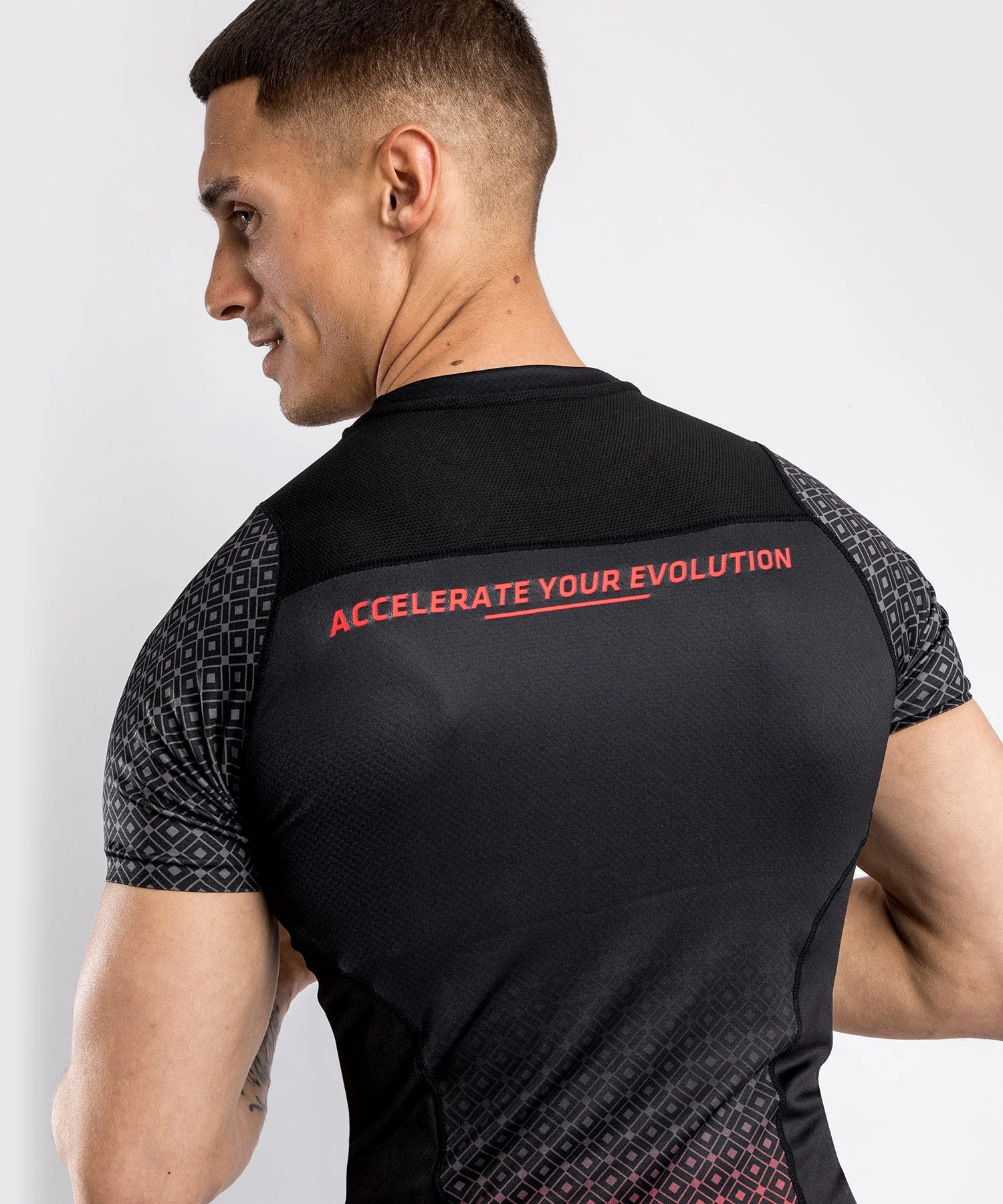 T-Shirt de Compression UFC Venum Performance Institute - Manches Courtes - Noir/Rouge - Image 6