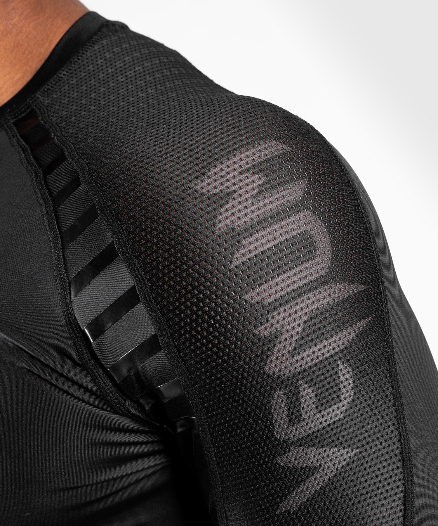 T-Shirt de compression Venum Skull - Manches longues - Noir/Noir - Image 5