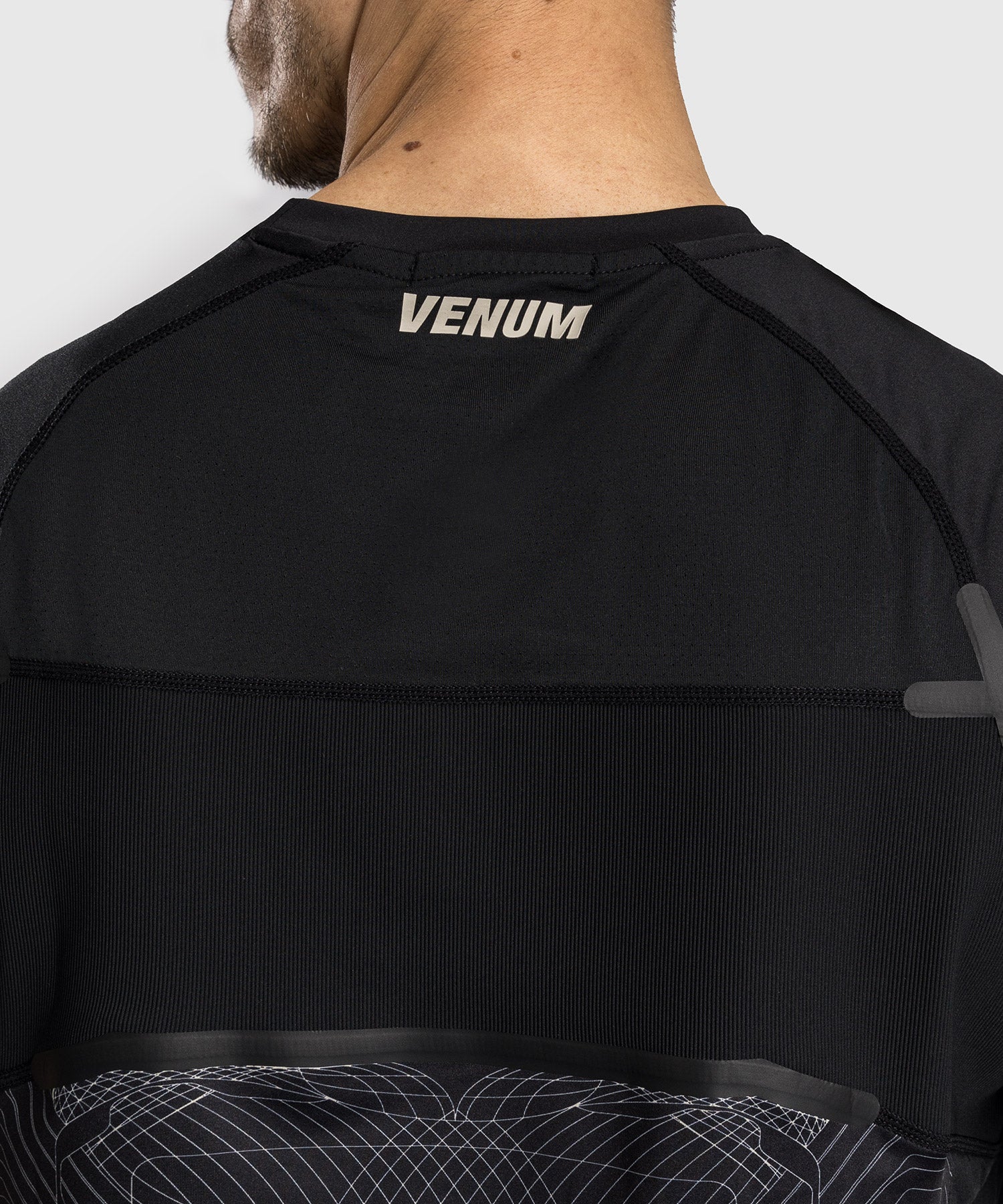 T-Shirt Dry-Tech Venum G-Fit Air - Noir Intense/Sable Désert - Image 6