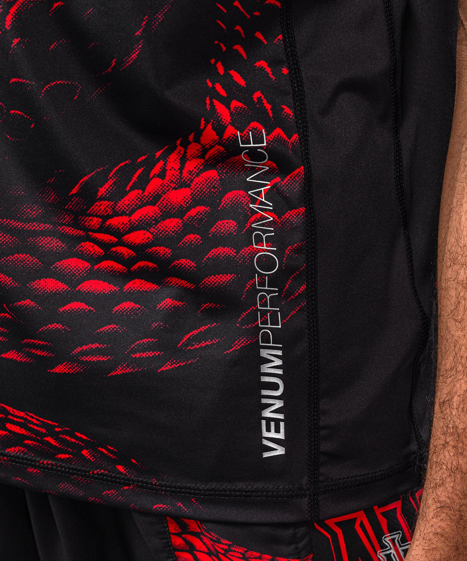 T-shirt Dry Tech Venum Matupa - Noir/Rouge/Argent - Image 6