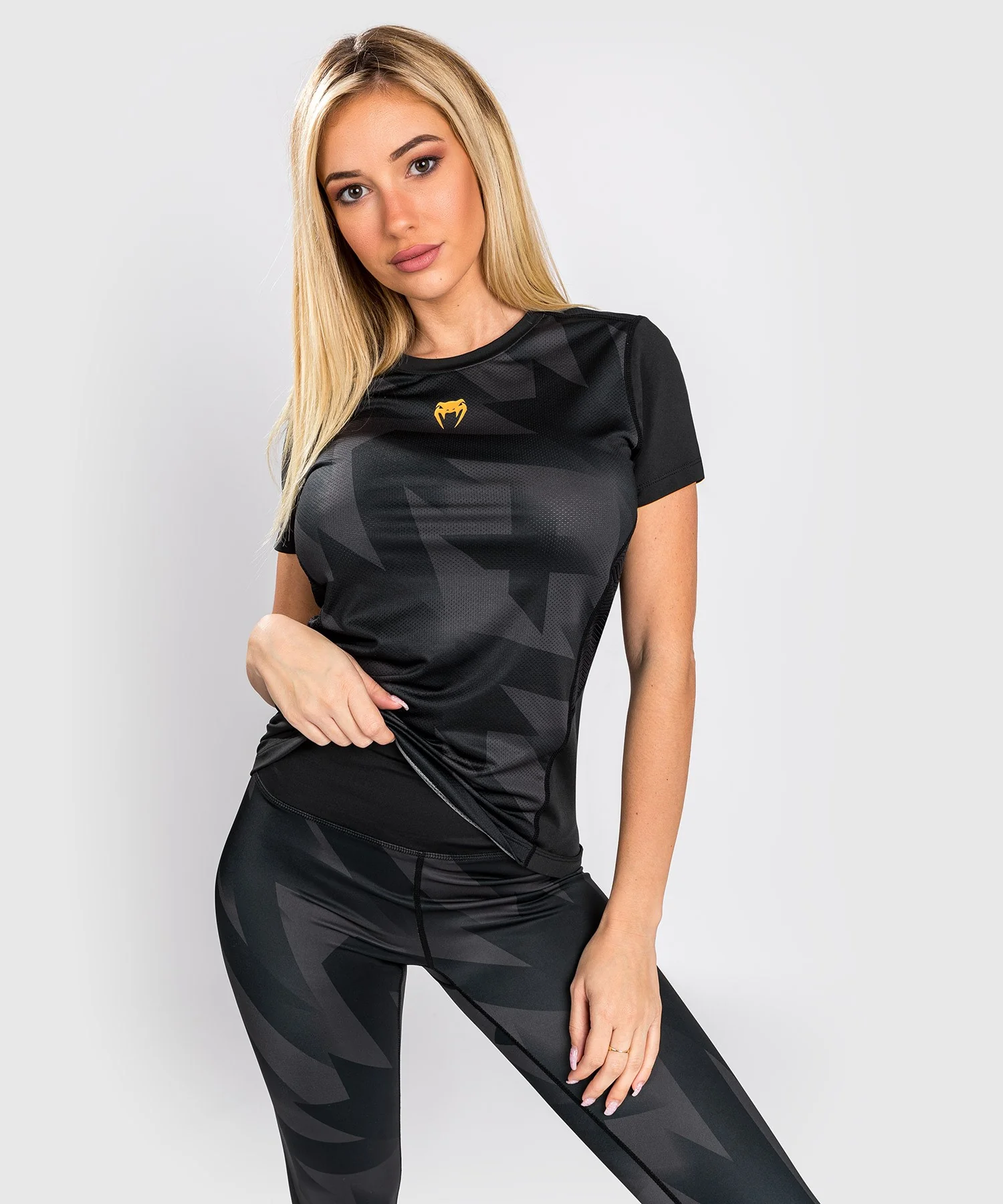 T-Shirt Dry Tech Venum Razor - Pour Femmes - Noir/Or - Image 3