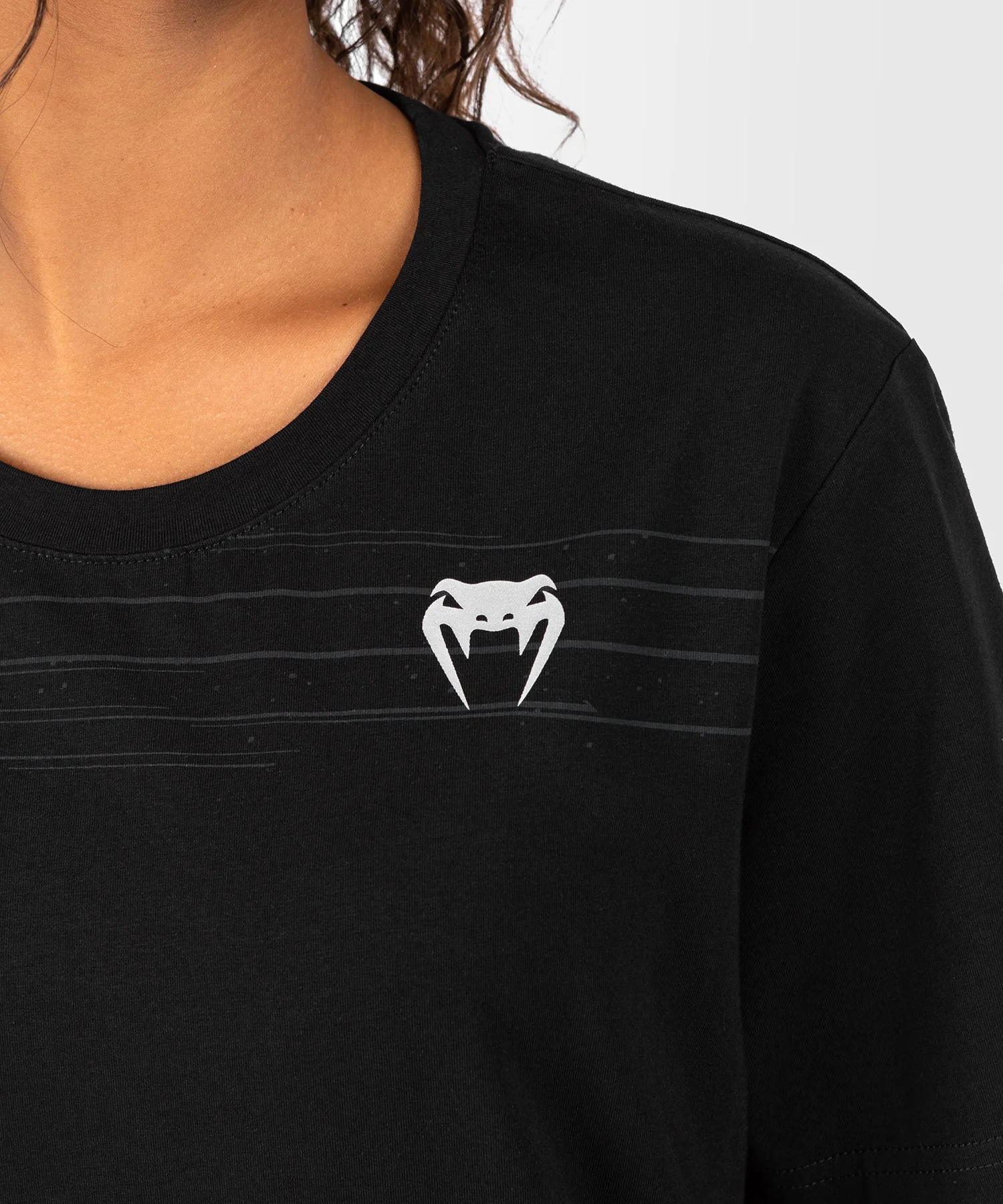 T-Shirt Femme UFC Venum Performance Institute 2.0 - Noir/Rouge - Image 5