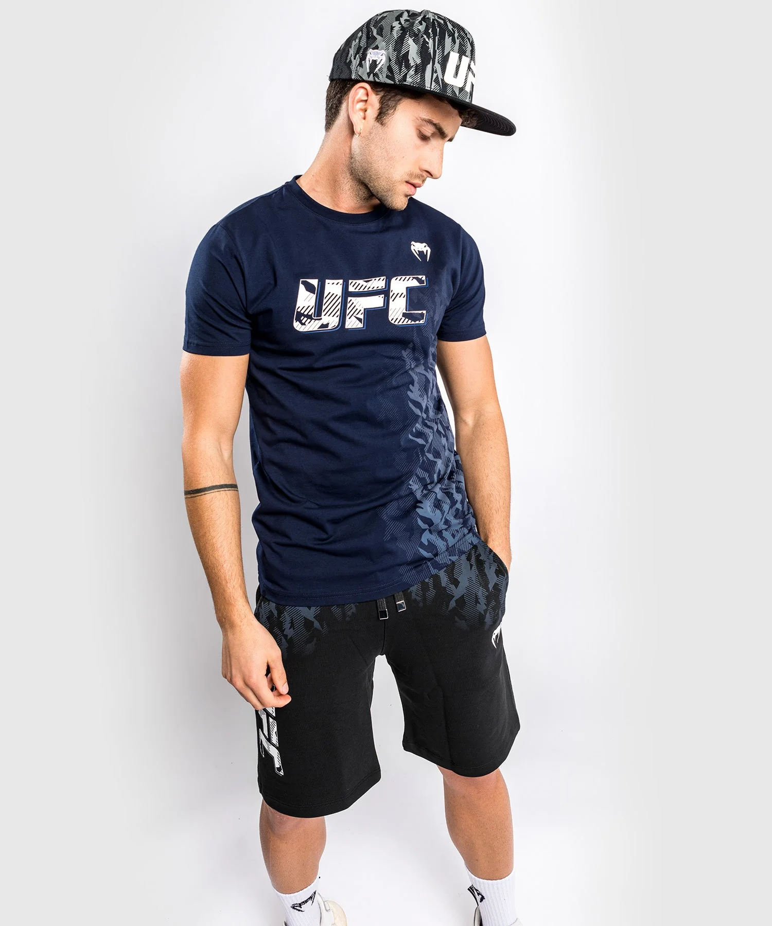 T-shirt Manches Courtes en Coton Homme UFC Venum Authentic Fight Week - Bleu Marine - Image 3