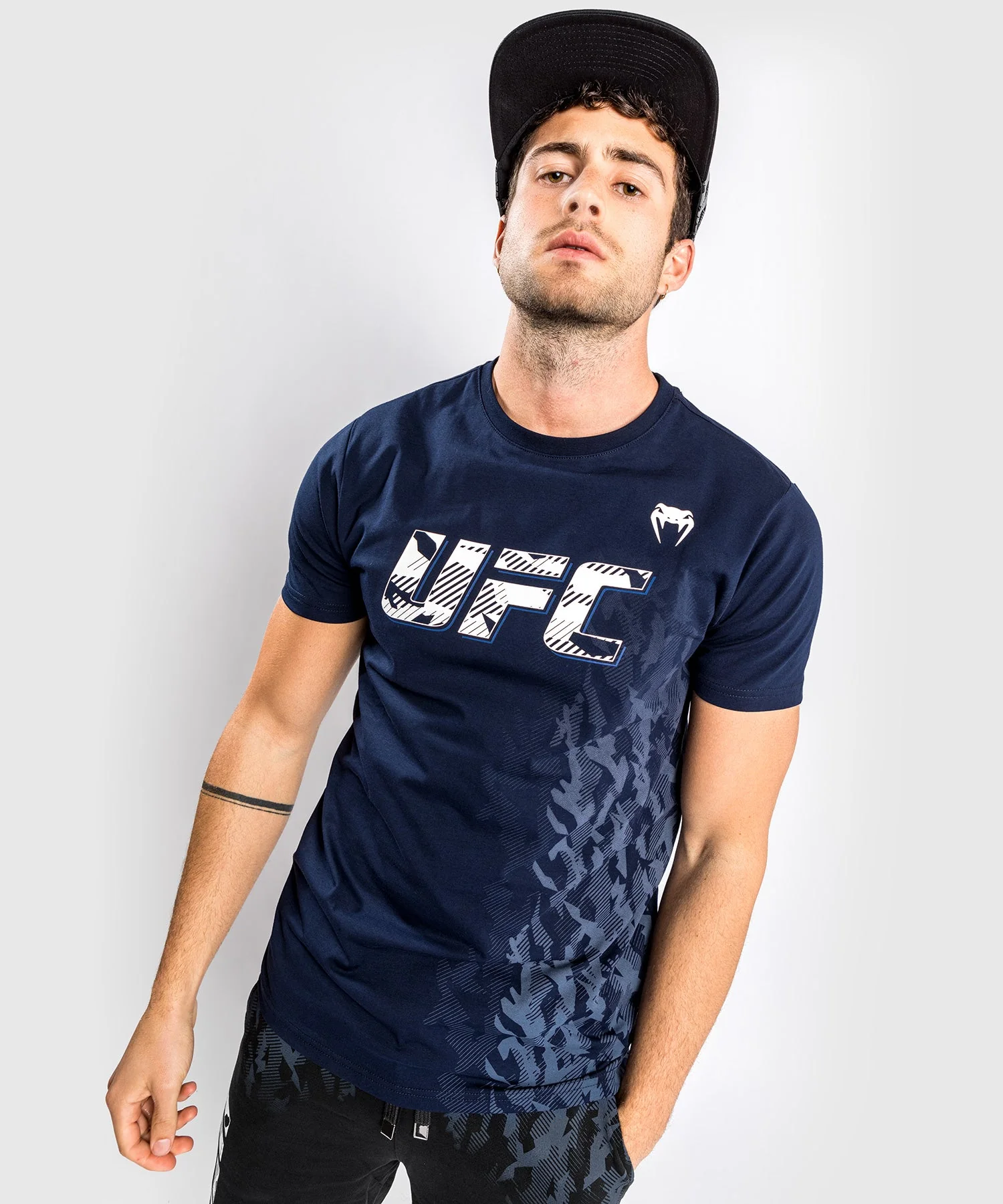 T-shirt Manches Courtes en Coton Homme UFC Venum Authentic Fight Week - Bleu Marine - Image 4