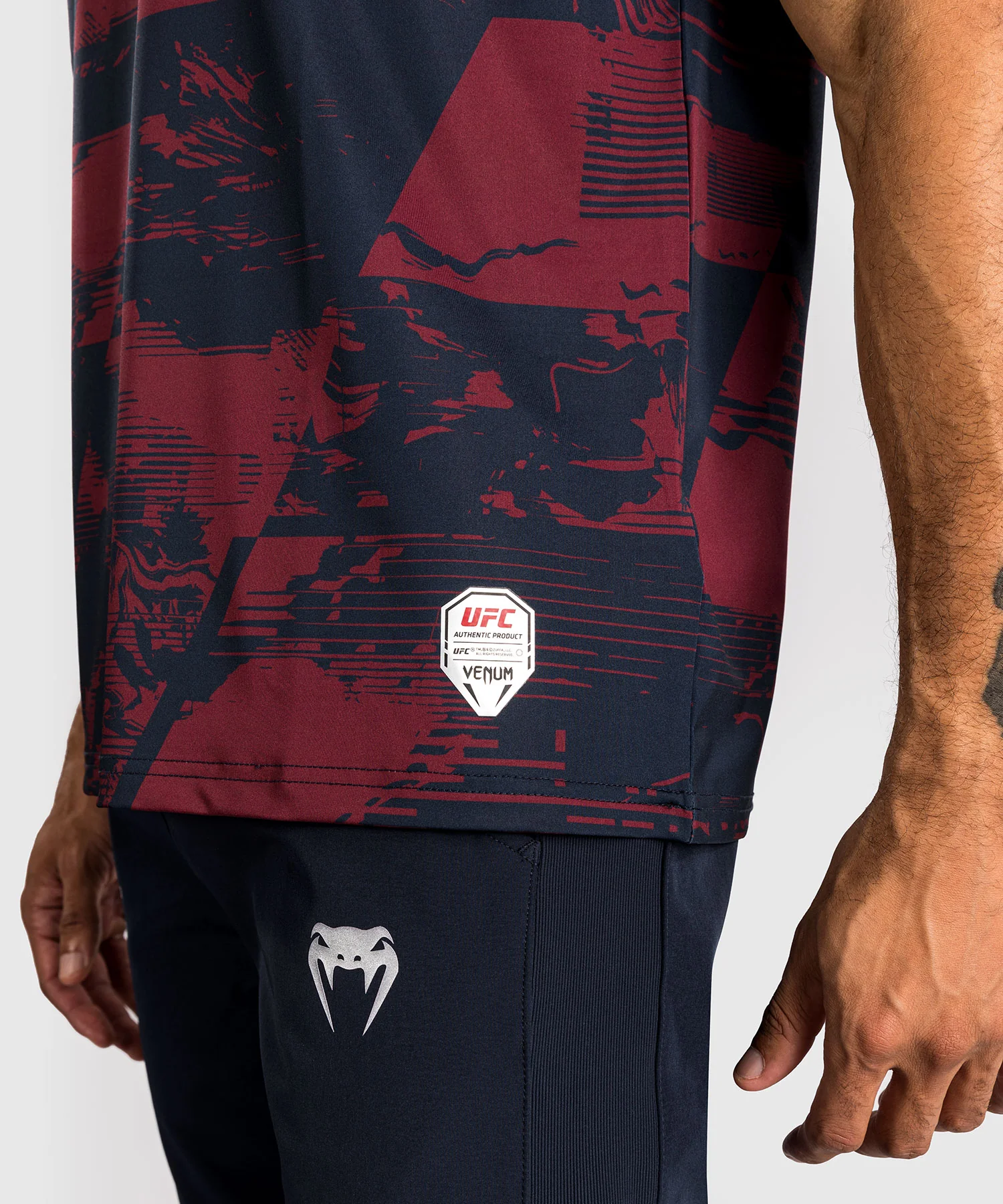 T-shirt manches courtes Performance Homme UFC Zenith by Venum Authentic Fight Week - Bleu marine/Bordeaux/Argent - Image 8