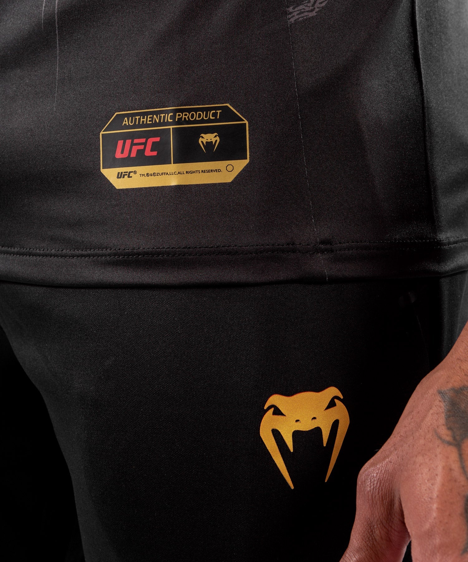 T-shirt Technique Homme UFC Venum Authentic Fight Night - Champion - Image 7