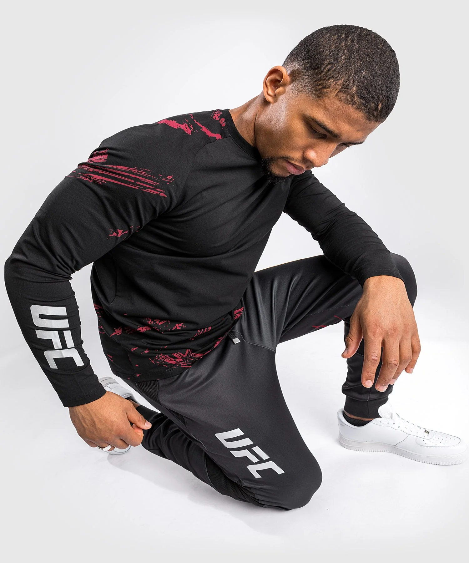 T-Shirt UFC Venum Authentic Fight Week 2.0 - Manches Longues - Noir/Rouge - Image 6
