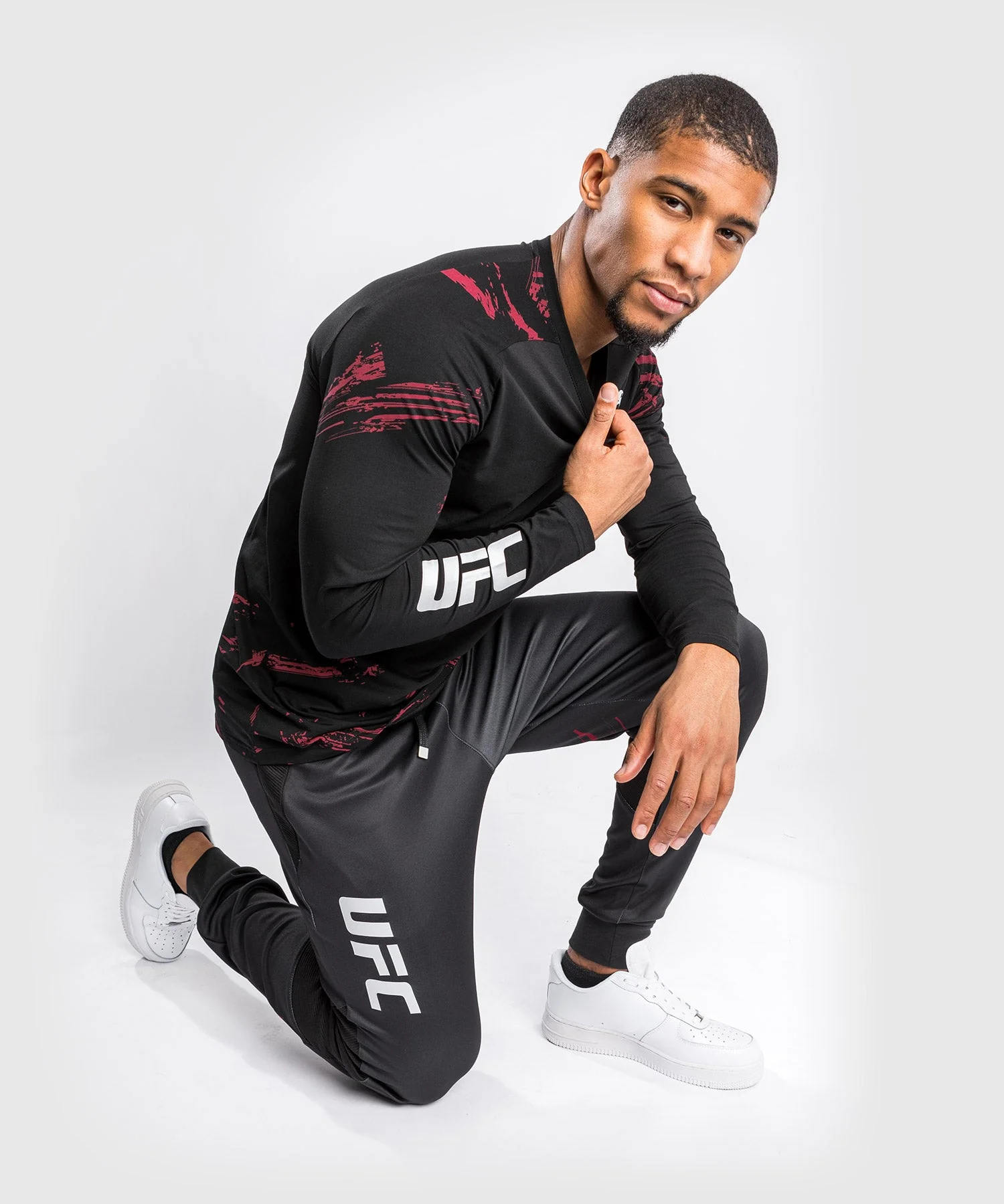 T-Shirt UFC Venum Authentic Fight Week 2.0 - Manches Longues - Noir/Rouge - Image 8