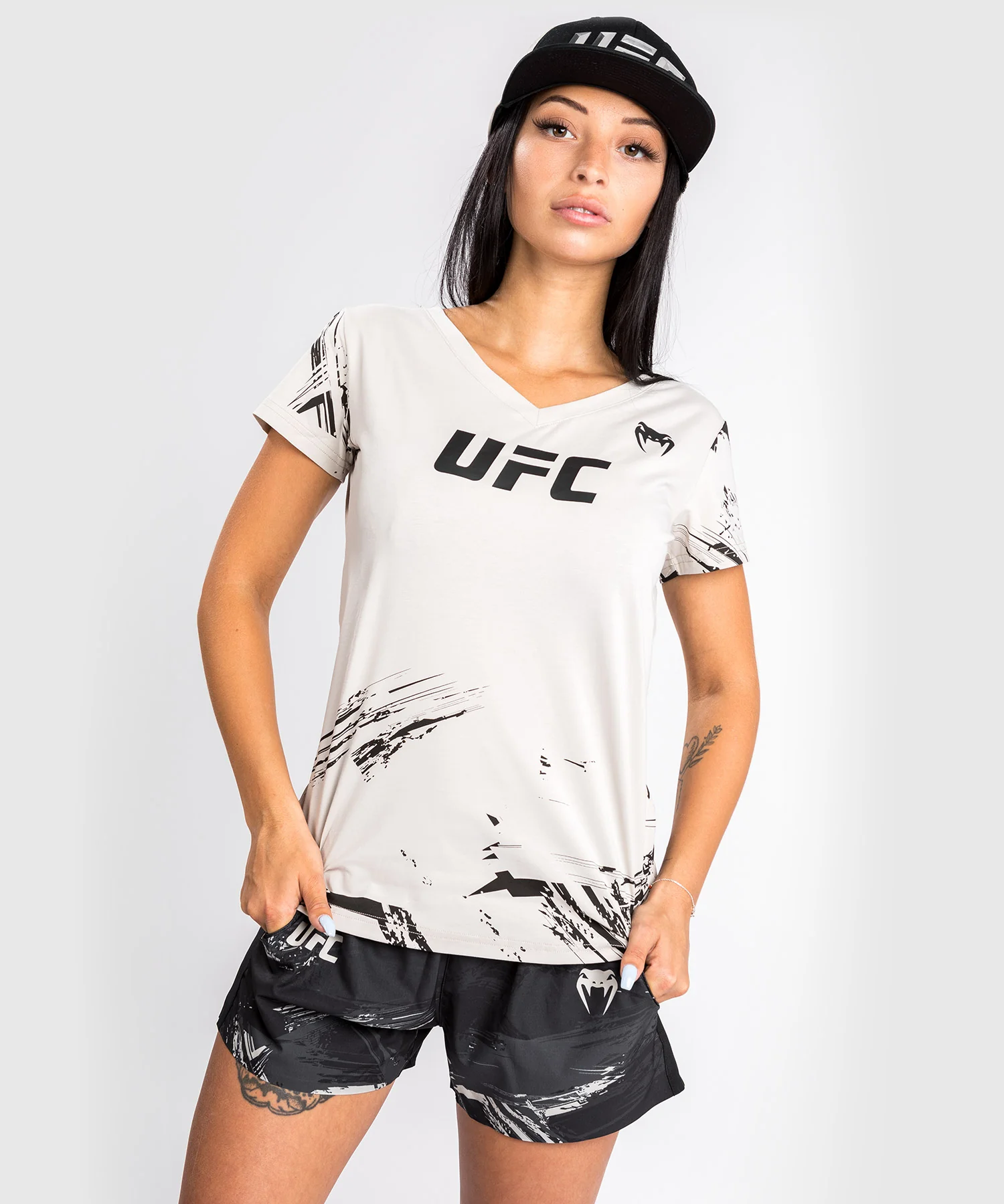 T-Shirt UFC Venum Authentic Fight Week 2.0 - Pour Femmes - Sable - Image 5