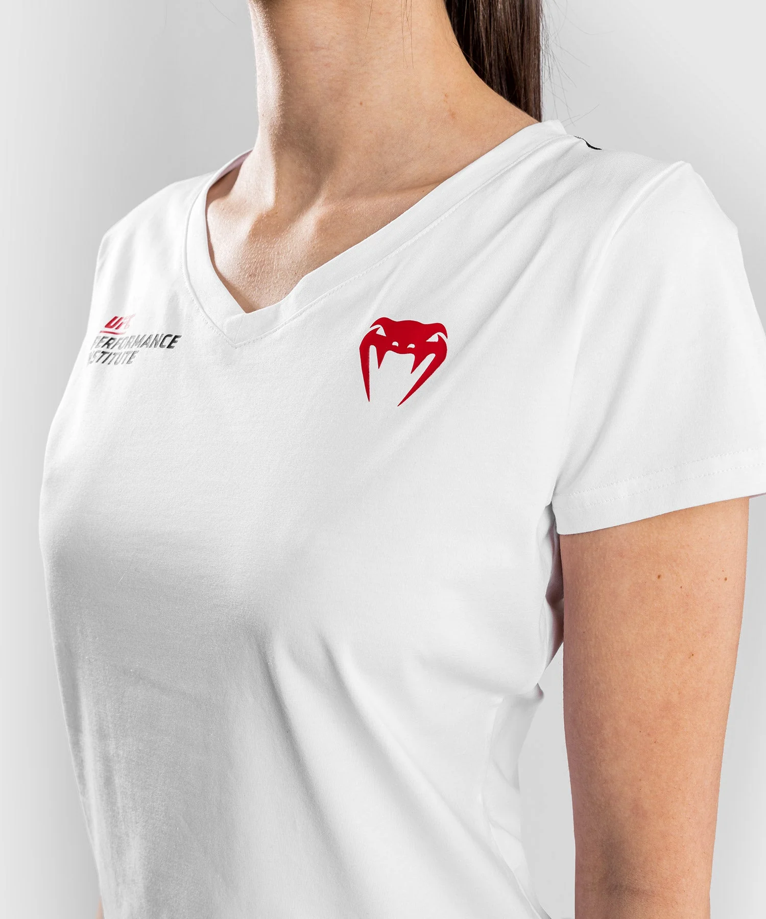 T-Shirt UFC Venum Performance Institute - Pour Femmes - Blanc - Image 4