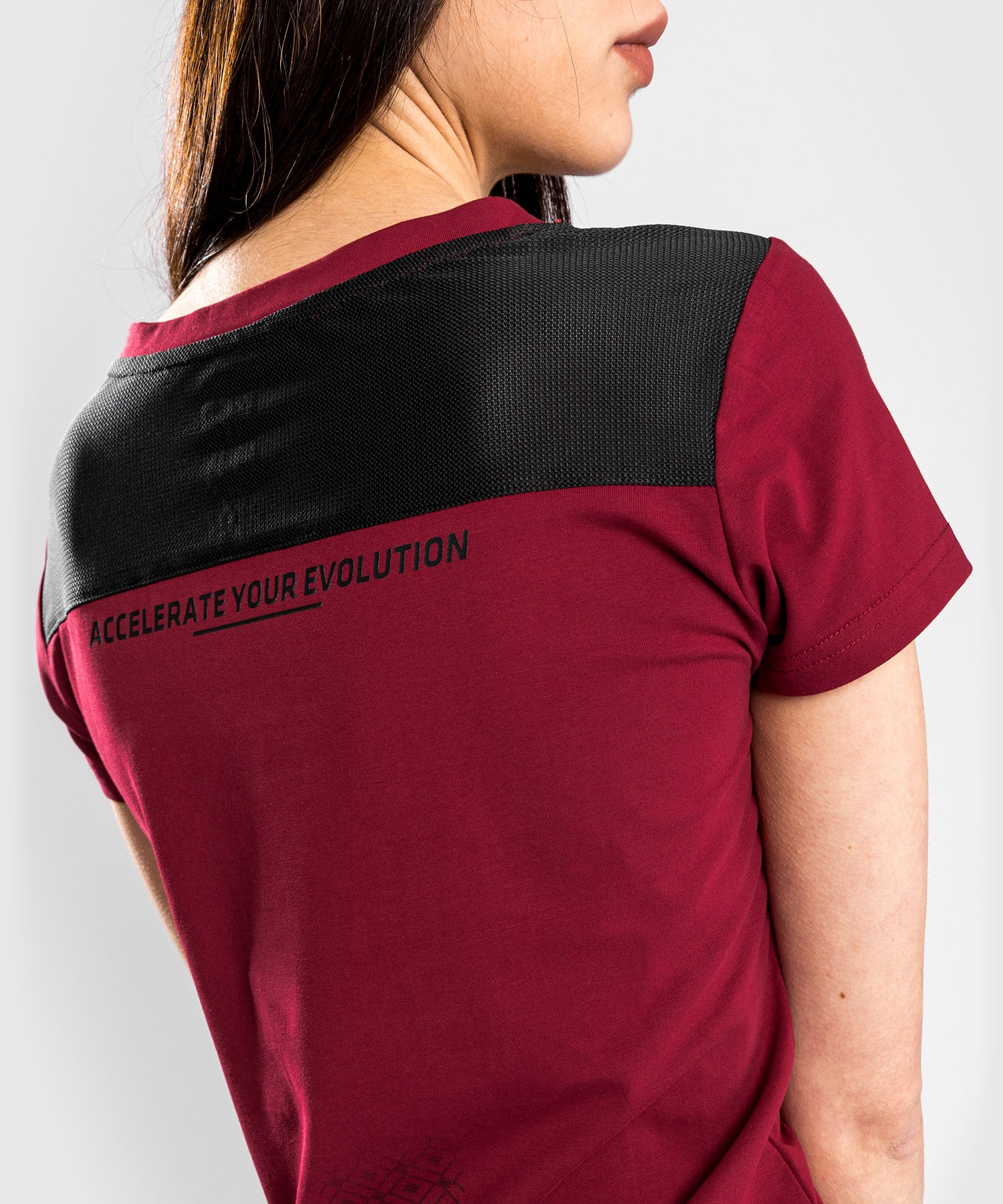 T-Shirt UFC Venum Performance Institute - Pour Femmes - Rouge - Image 7