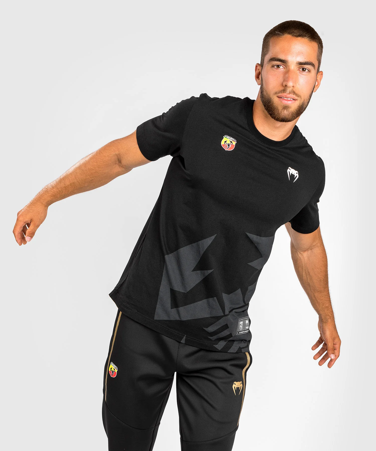 T-Shirt Venum Abarth #1 - Noir/Or - Image 2
