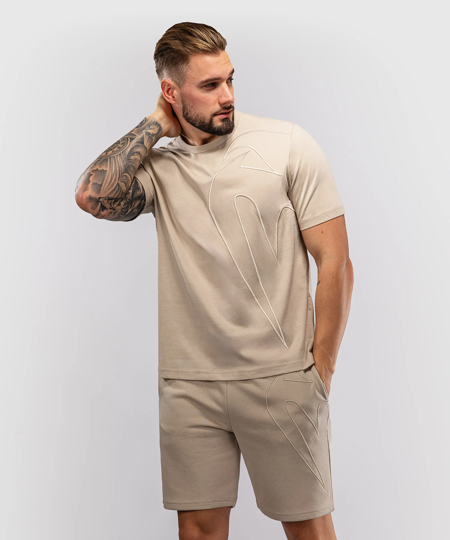 T-shirt Venum Giant 3D – Beige - Image 2