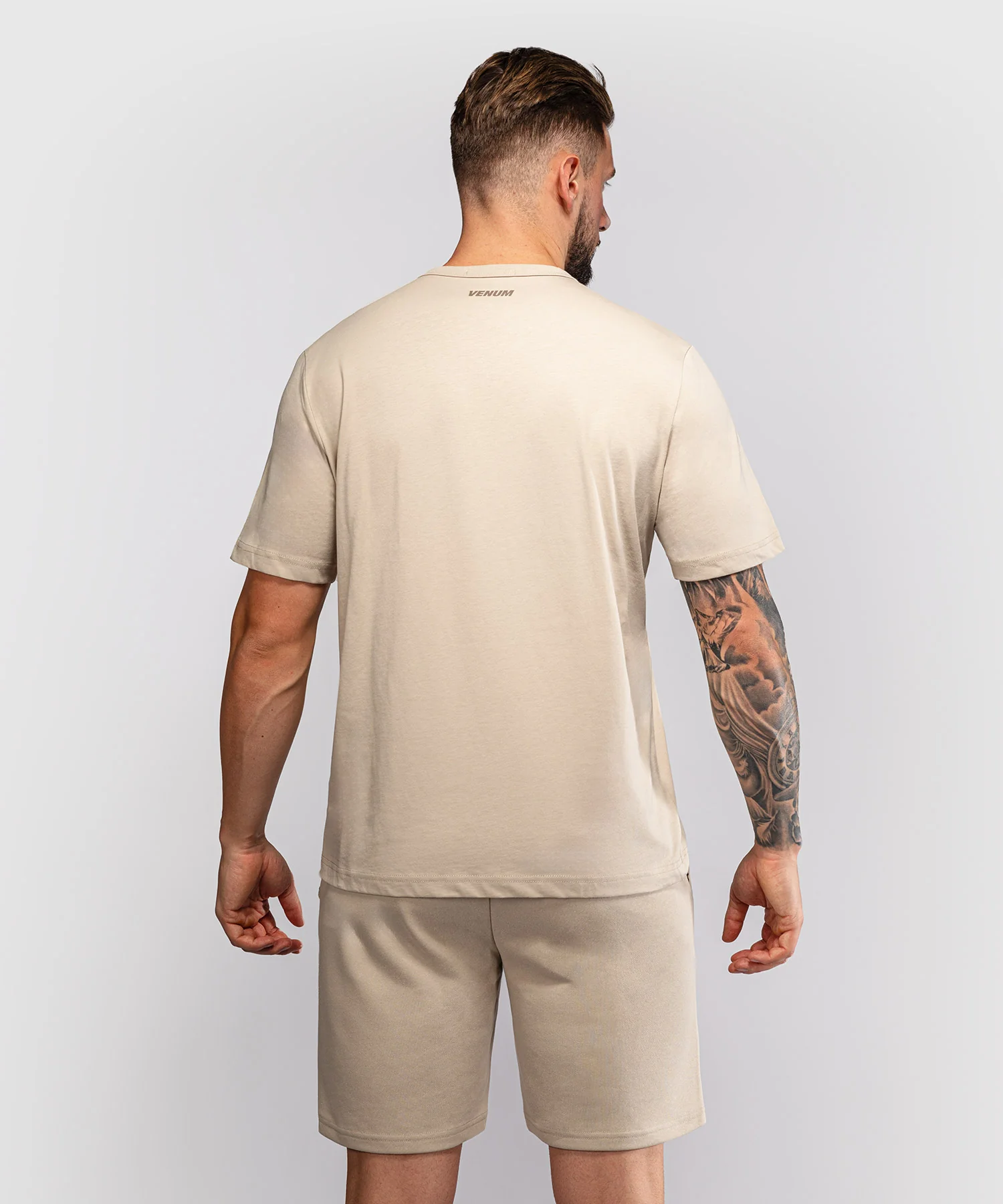 T-shirt Venum Giant 3D – Beige - Image 5