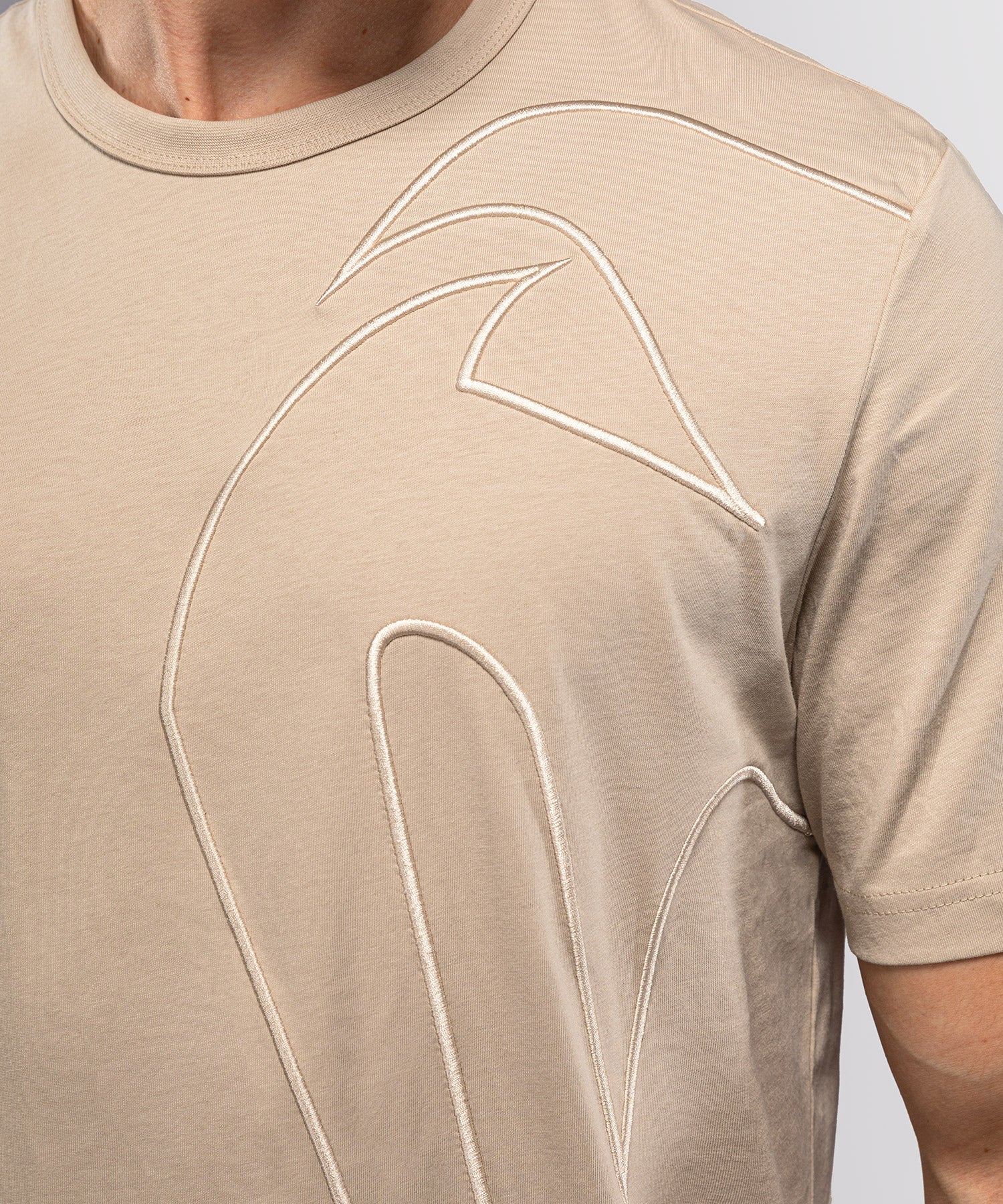 T-shirt Venum Giant 3D – Beige - Image 6