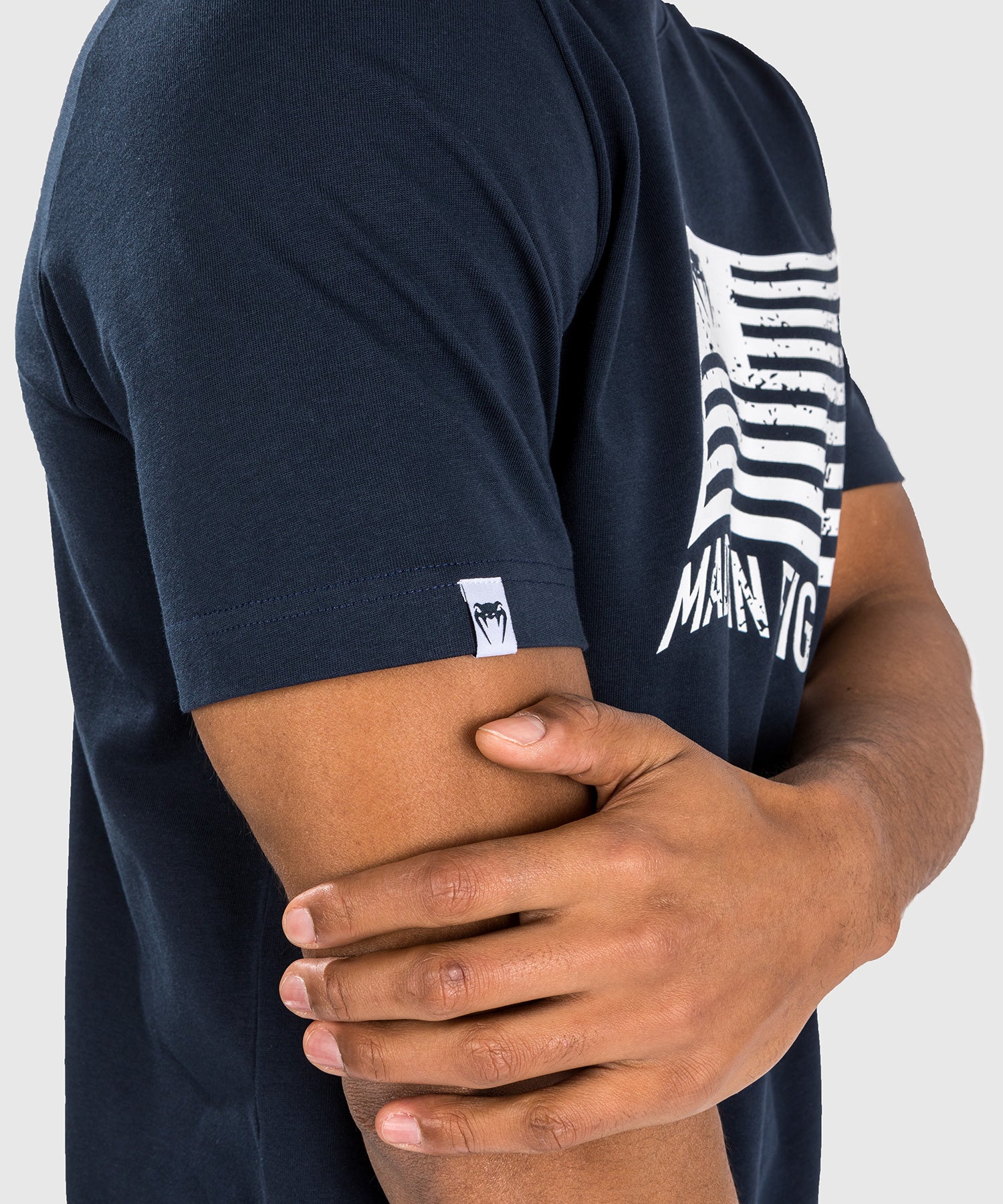 T-Shirt Venum Made in Fightland - Bleu marine/blanc - Image 4