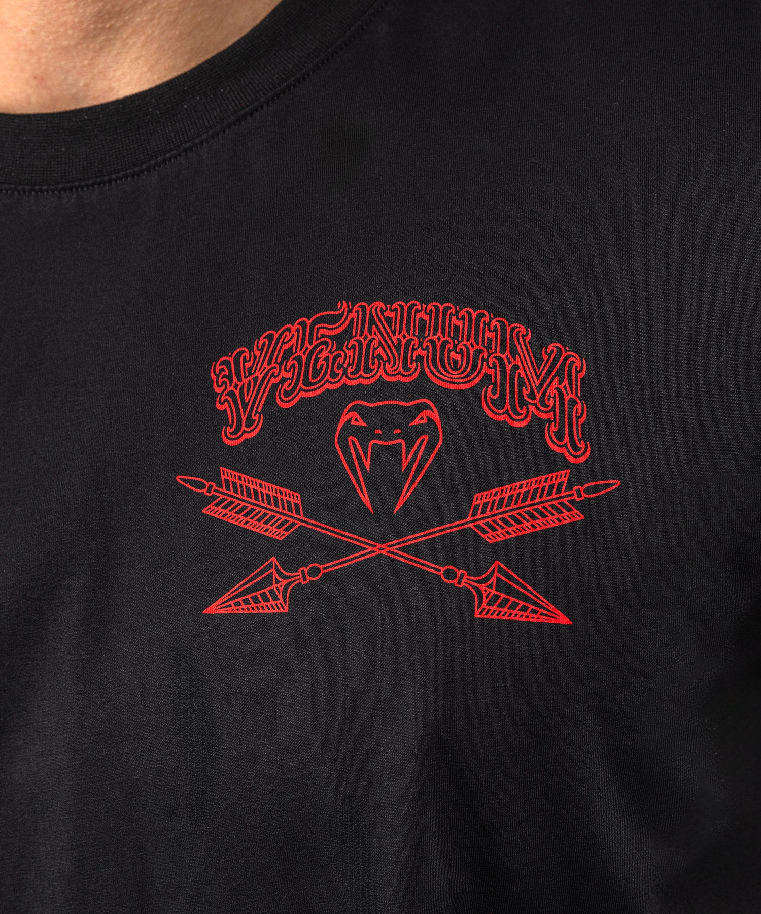 T-shirt Venum Wolf Atak – Noir/Rouge - Image 5