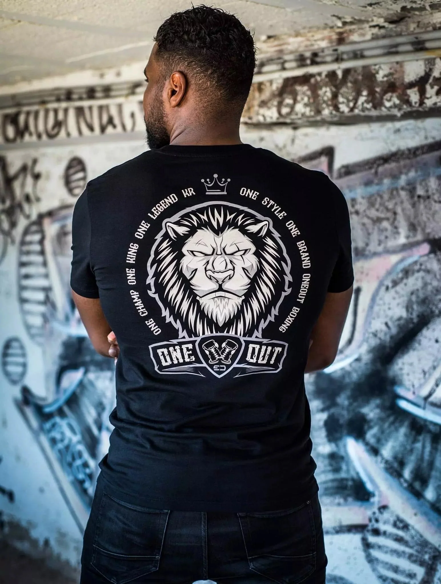 Tee-Shirt Oneout One King One Legend - Noir - Image 4