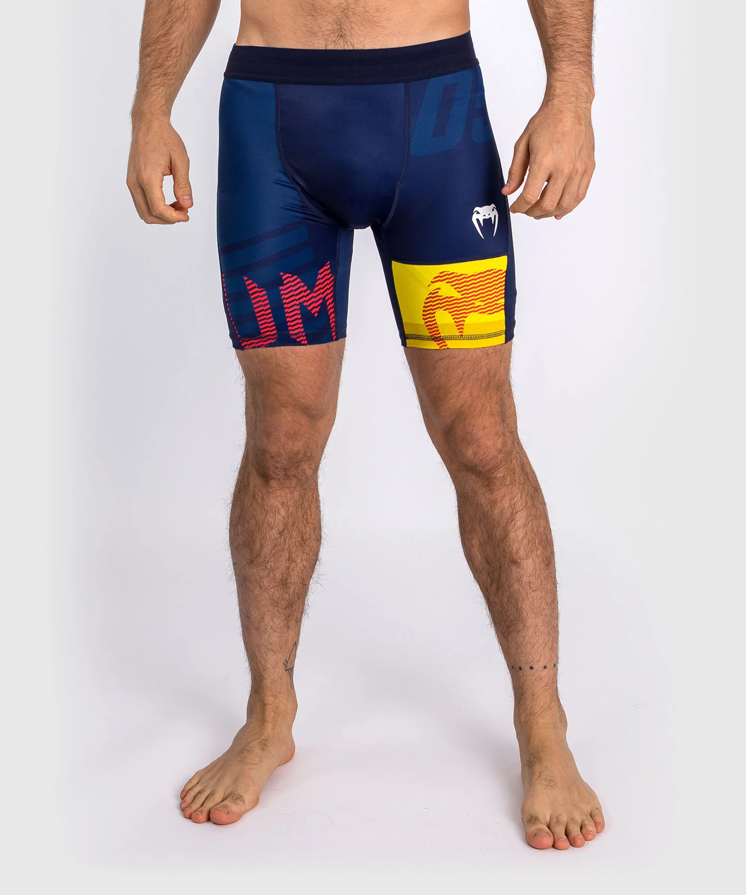 Short de compression Venum Sport 05 - Bleu/Jaune - Image 2