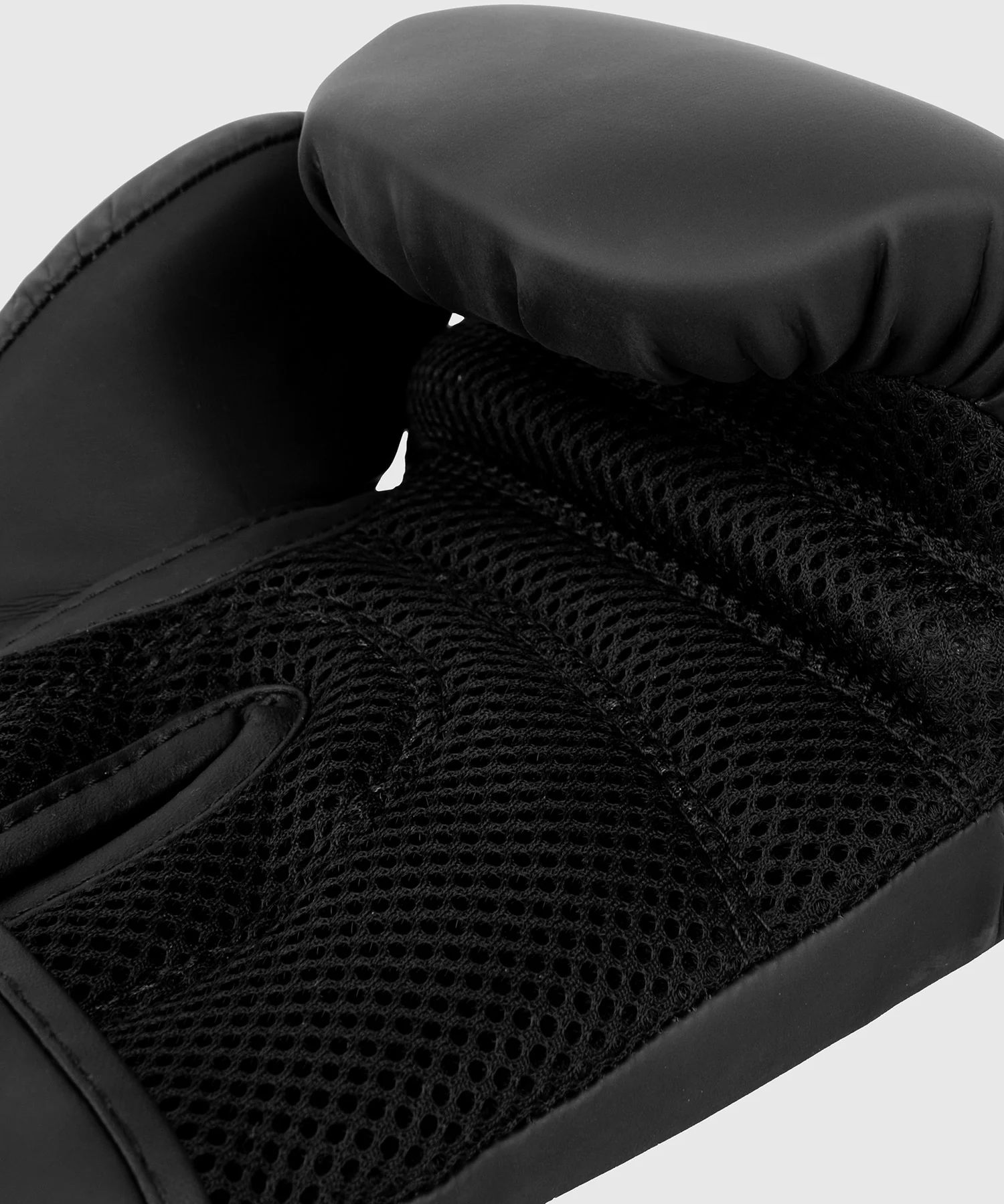 Gants de Boxe Venum Classic - Noir/Noir - Enfant 8oz - Edition WLMT - Image 5