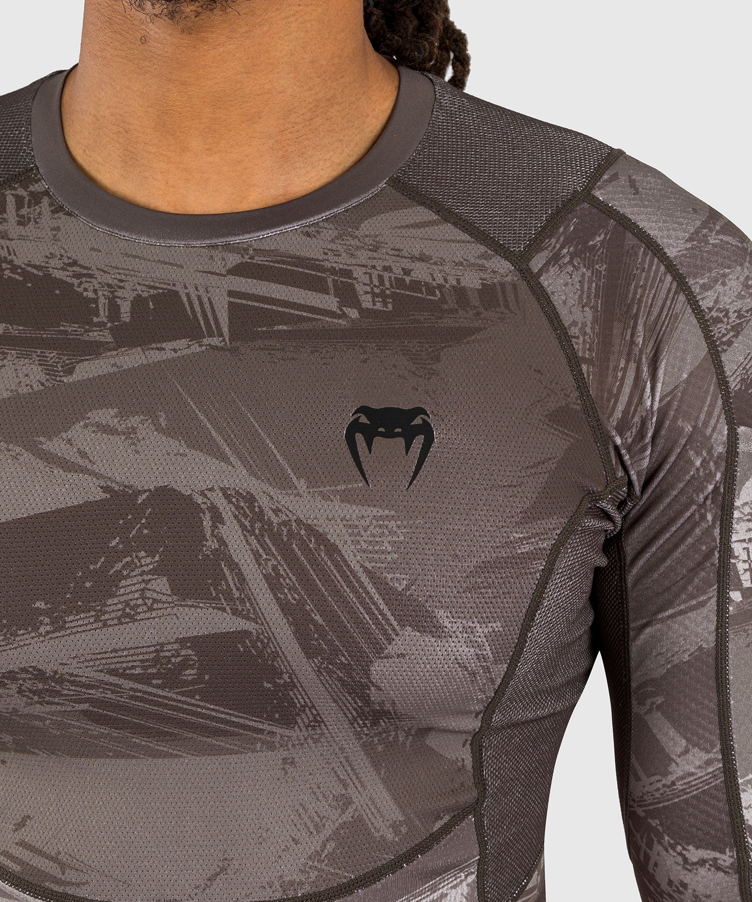 Venum Electron 3.0 Rashguard à manches longues - Sable - Image 4