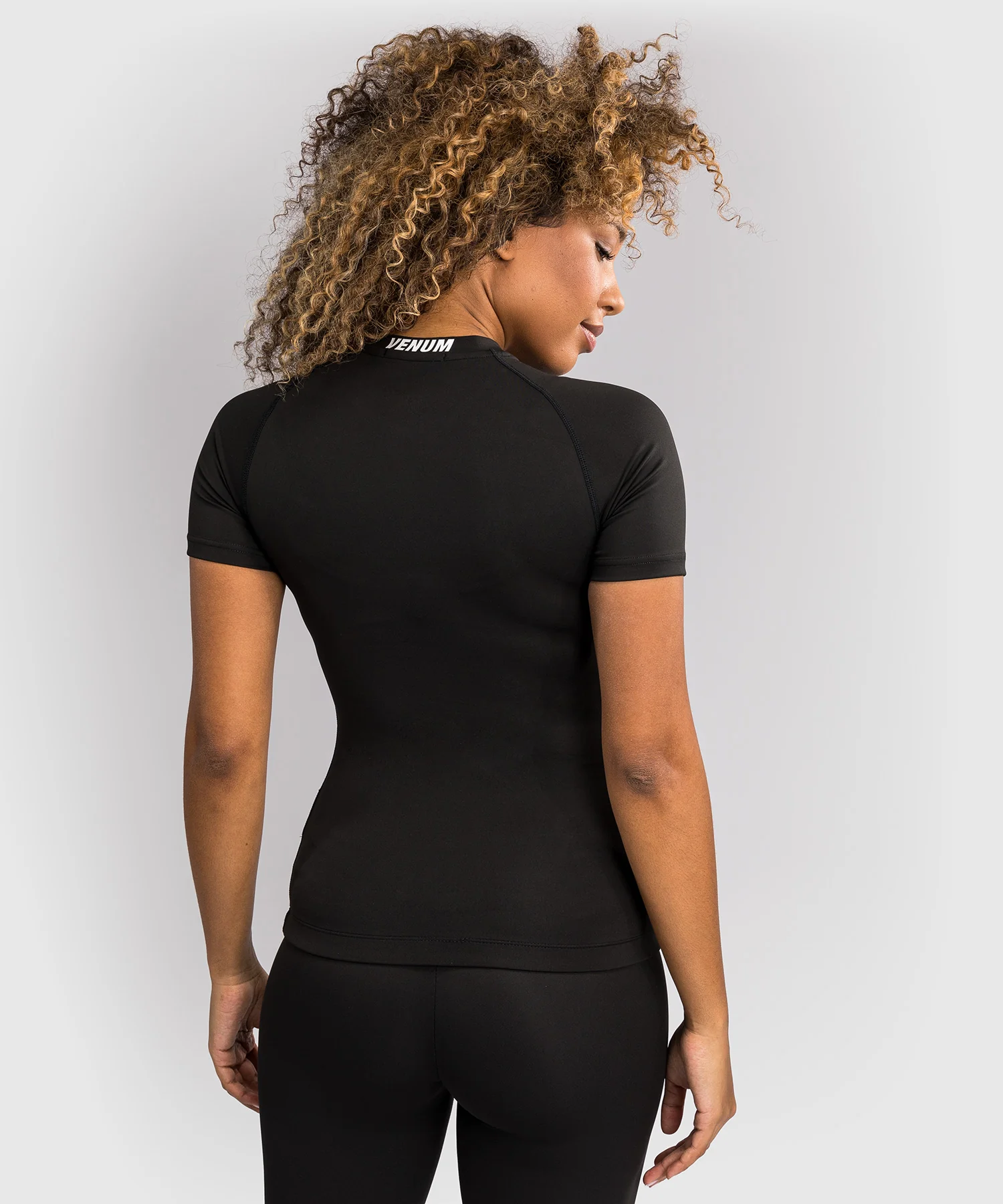 Rashguard à manches courtes pour Femmes Venum Aero XT - Noir - Image 3