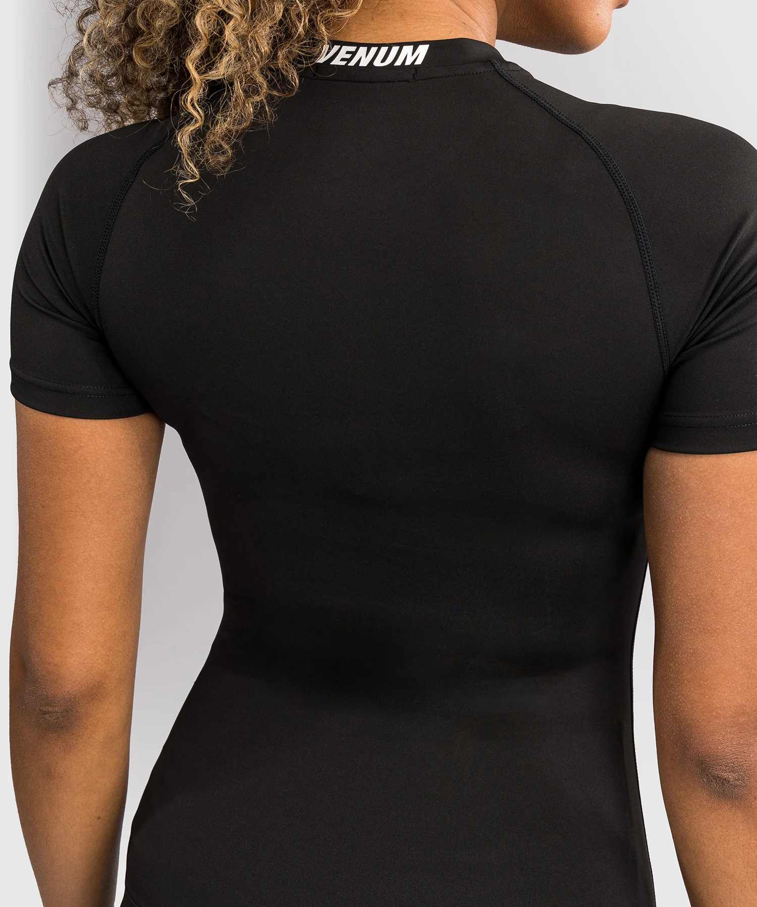 Rashguard à manches courtes pour Femmes Venum Aero XT - Noir - Image 5