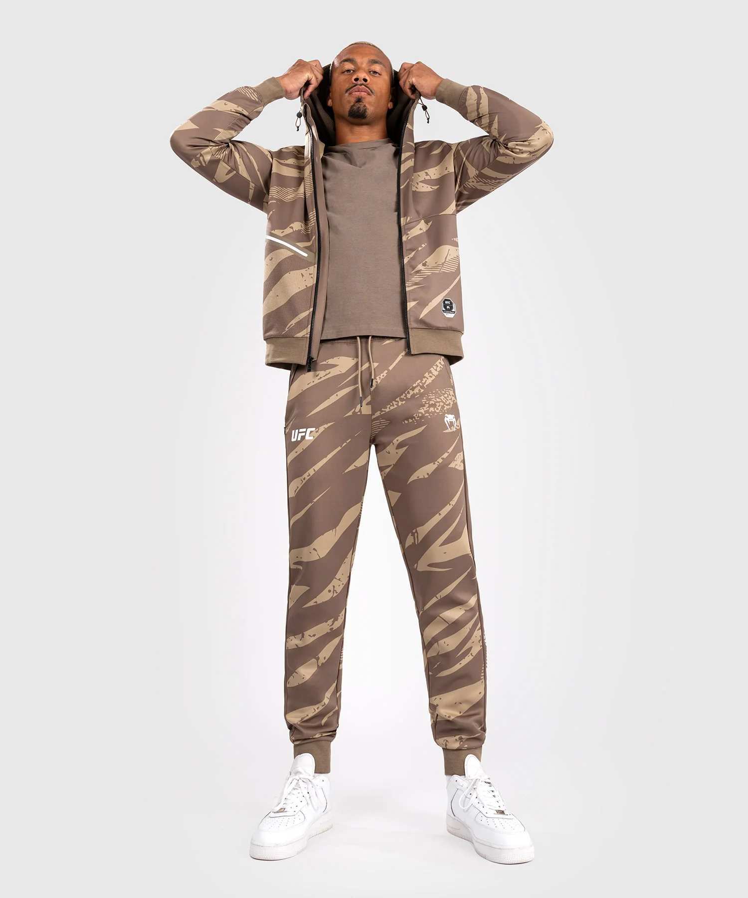 Veste À Capuche Zippé pour Hommes UFC Adrenaline by Venum Fight Week - Desert Camo - Image 5