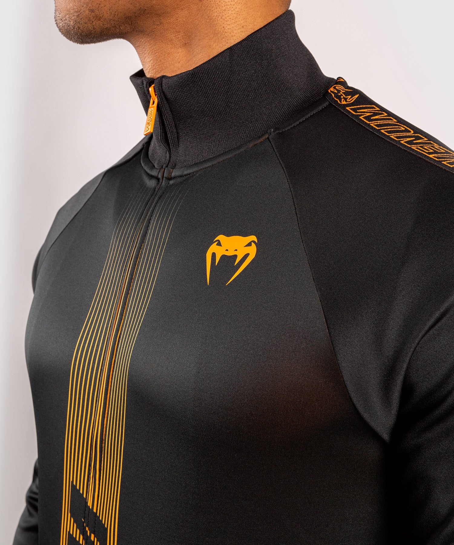 Veste Venum Club 212 – Noir/Orange - Image 5